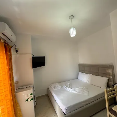 Ridi Apartament's アパート Vlorë